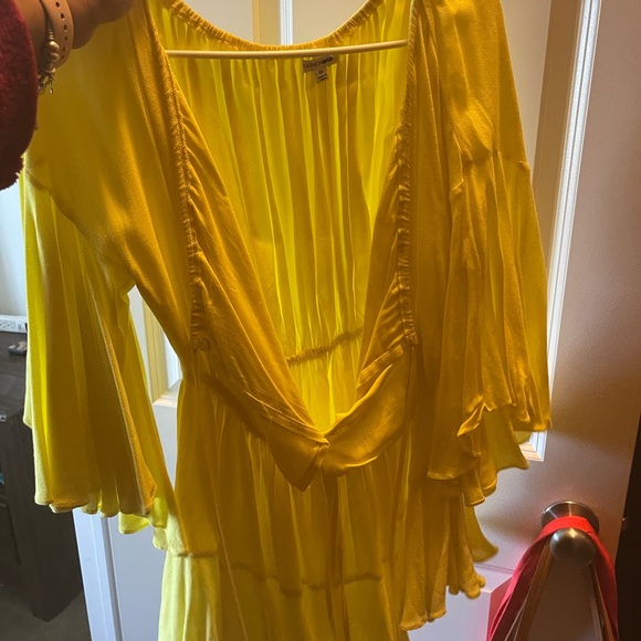 Yellow Flowy Romper - Picture 2 of 2